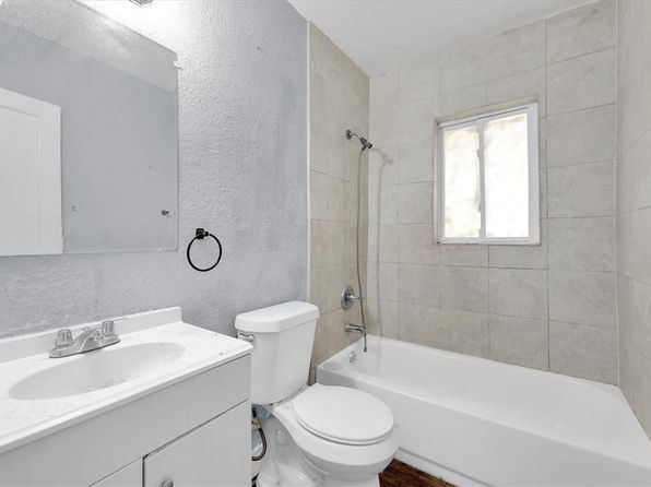 saint-petersburg-florida-81403882 picture