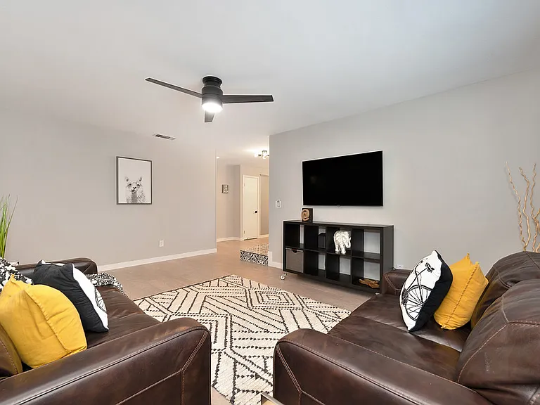 3425 Corbin Way — Photo 34