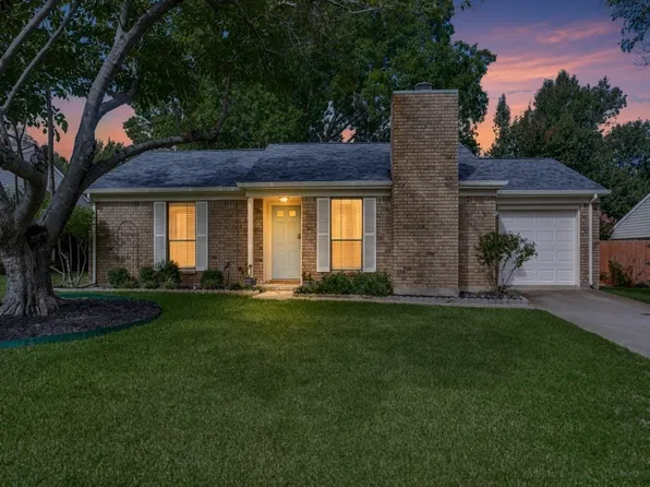 1155 Silverlake Dr, Grapevine, TX 76051