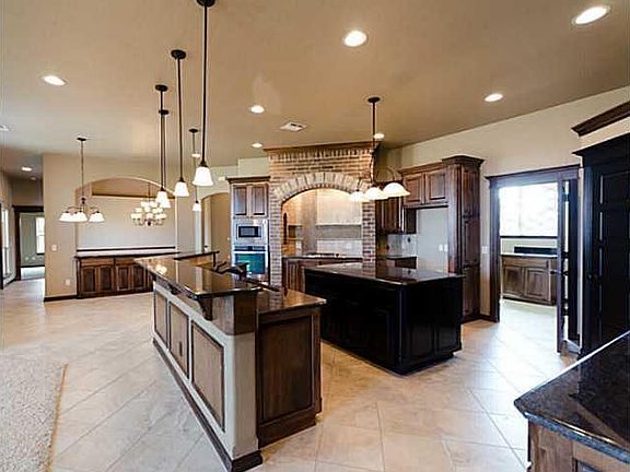 5th image of 9109 SW 35th St