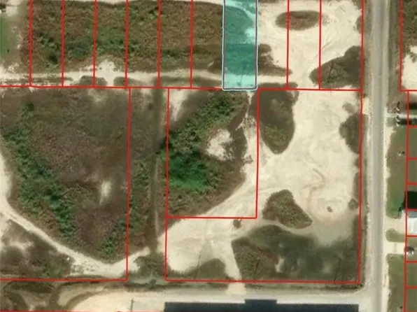 4 W Maple St, Pt O Connor, TX 77982