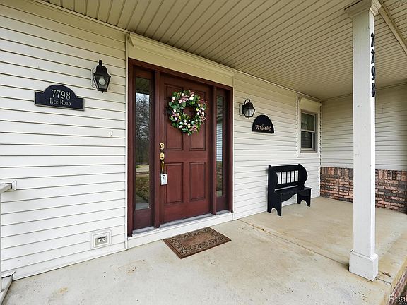 3rd image of 7798 Lee Rd
