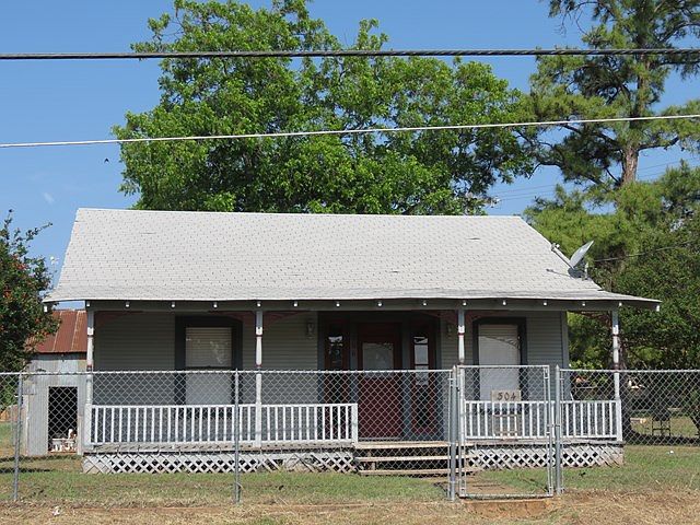 1st image of 304 Avenue F