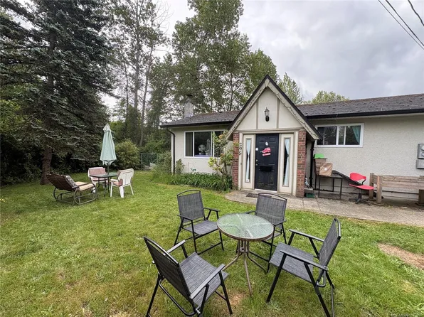 295 Centennial Dr, Courtenay, BC V9N 5R6