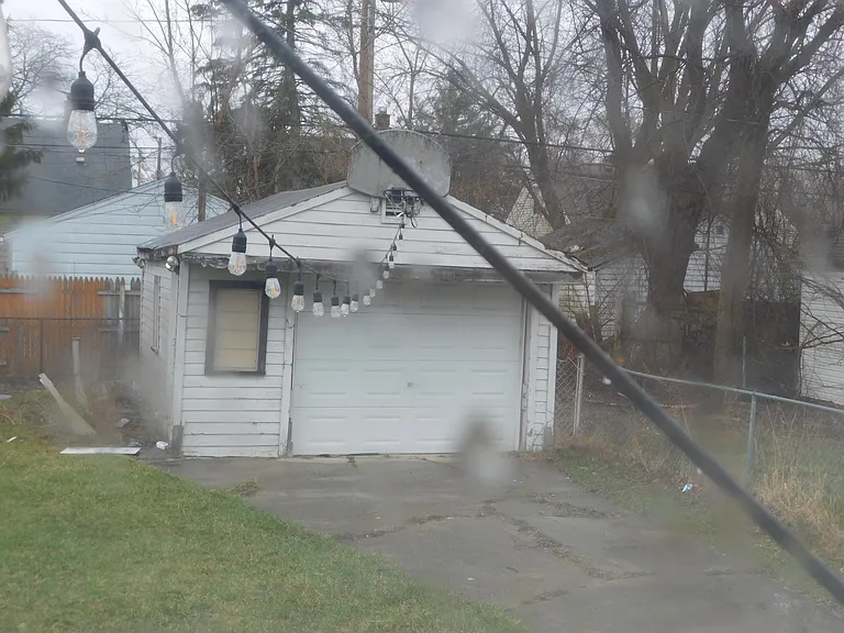 6490 Stahelin Ave — Photo 29