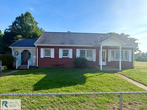 16832 Old Richmond Rd, Keeling, VA 24566