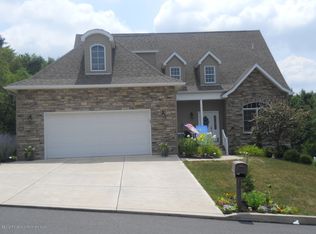 103 Catherine Dr, Archbald, PA 18403