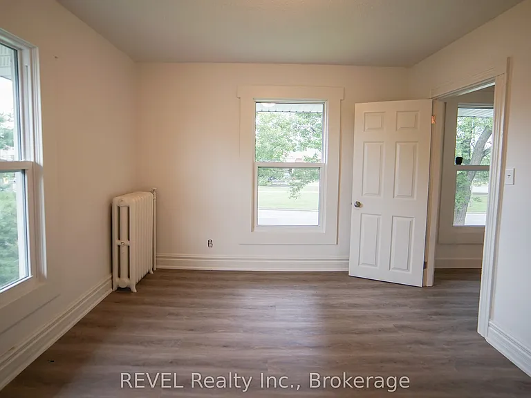 21 Plymouth Rd #UPPER — Photo 18