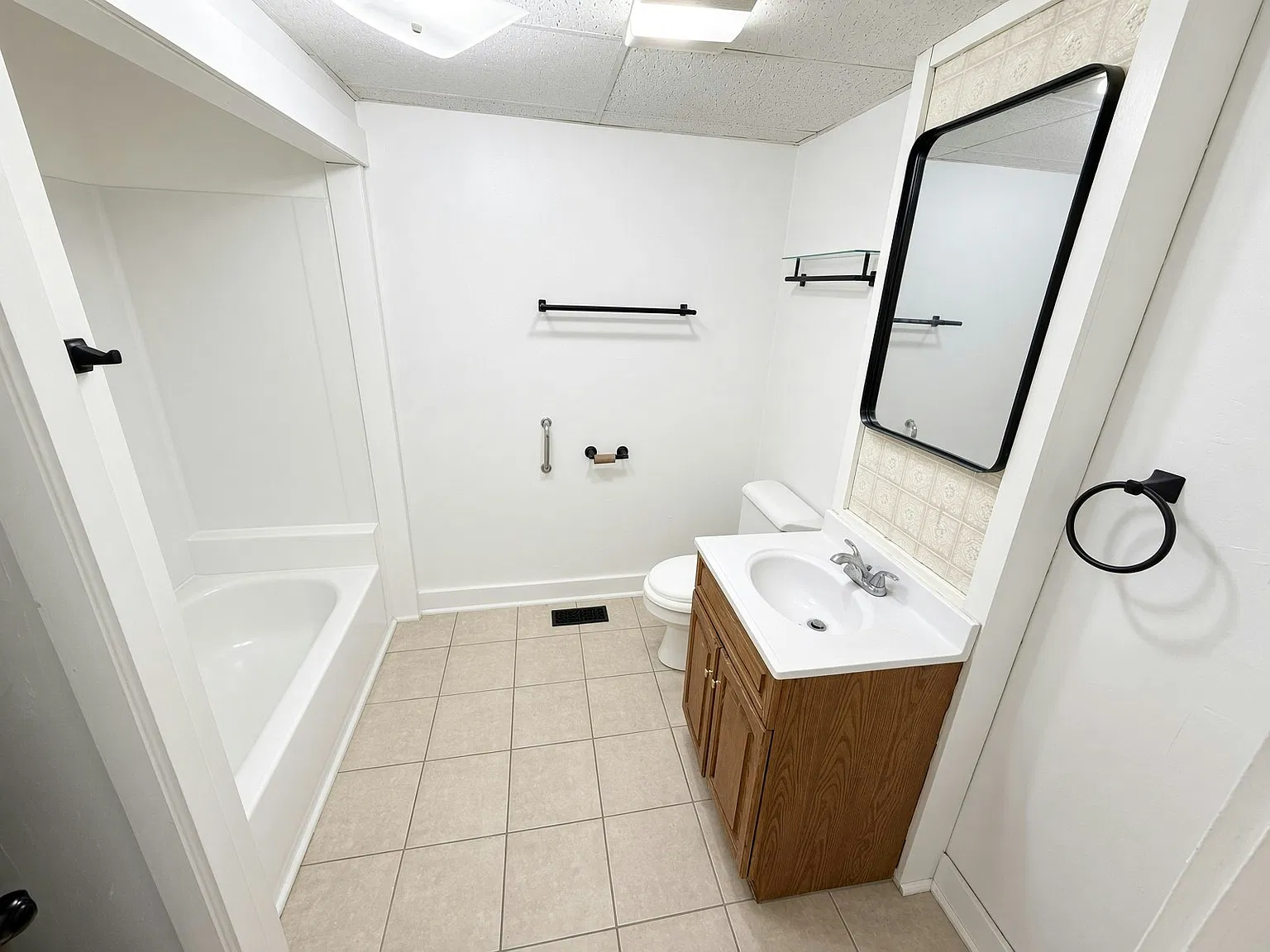 66 School Street, Unit 4 — Photo 4