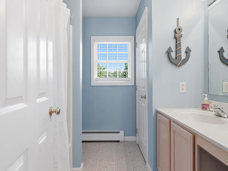 59 Peconic Ave — Photo 16