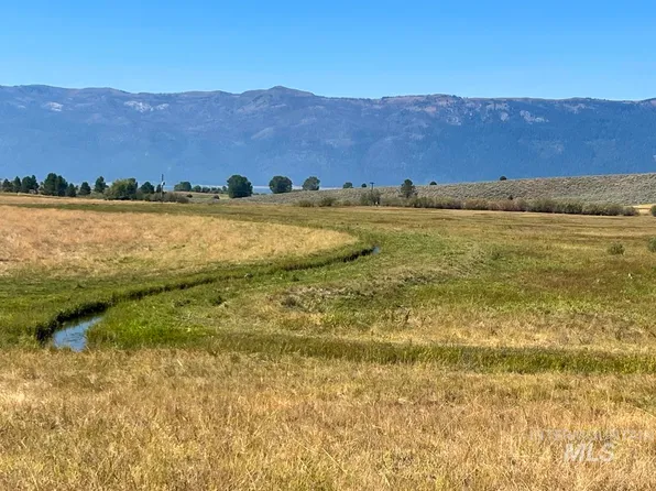 5 Duncan Ct, Cascade, ID 83611