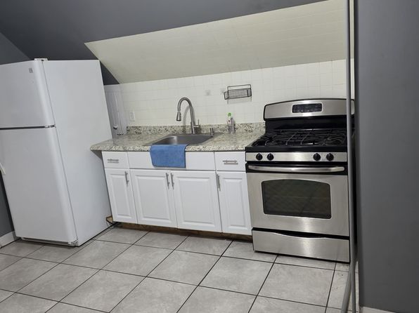 1989 E Main St FLOOR 3