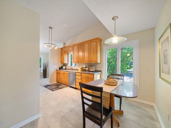 6372 Pheasant Ct, Edina, MN 55436