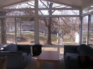 7541 Valley St, Omaha, NE 68124