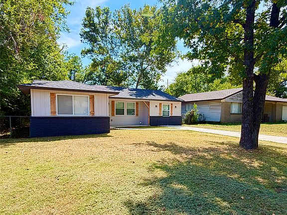 2nd image of 19552 E 1st Pl