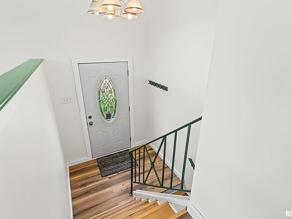 4th image of 328 Parkview Dr