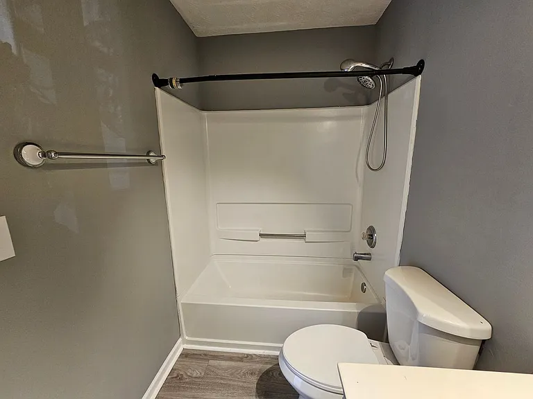 235 Circle Rd — Photo 2