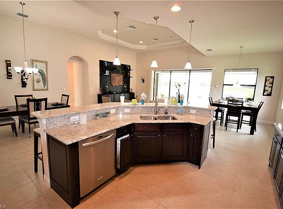 4th image of 9937 Alhambra Ln