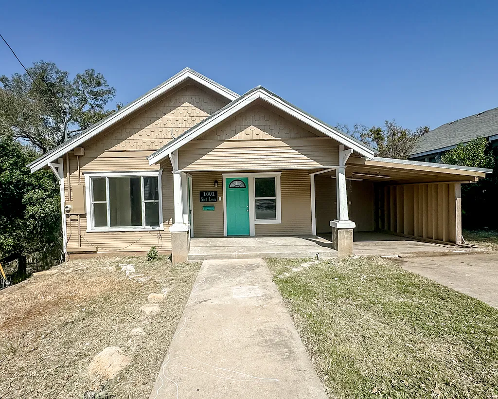 1001 Saint Louis St — Photo 1