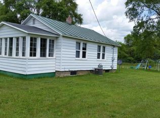 524 Ash St, Howard City, MI 49329