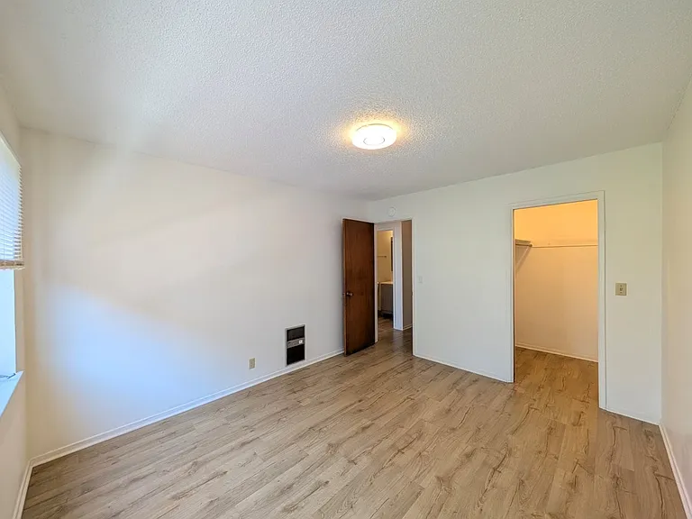 1925 Delaware St #2D — Photo 19