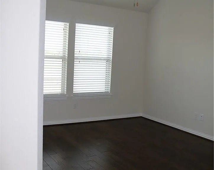 913 Wolcott Dr — Photo 18