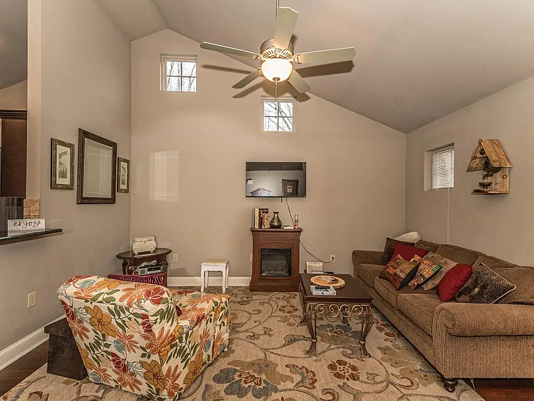 643 Fawn Branch Trl — Photo 3