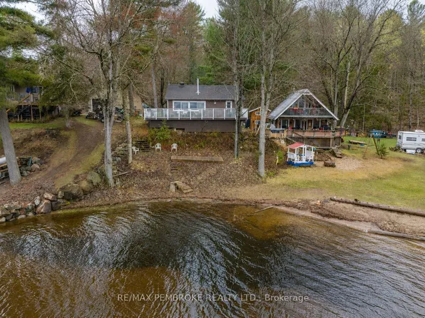80 Macgregor Bay Trl, Petawawa, ON K8A 8K9