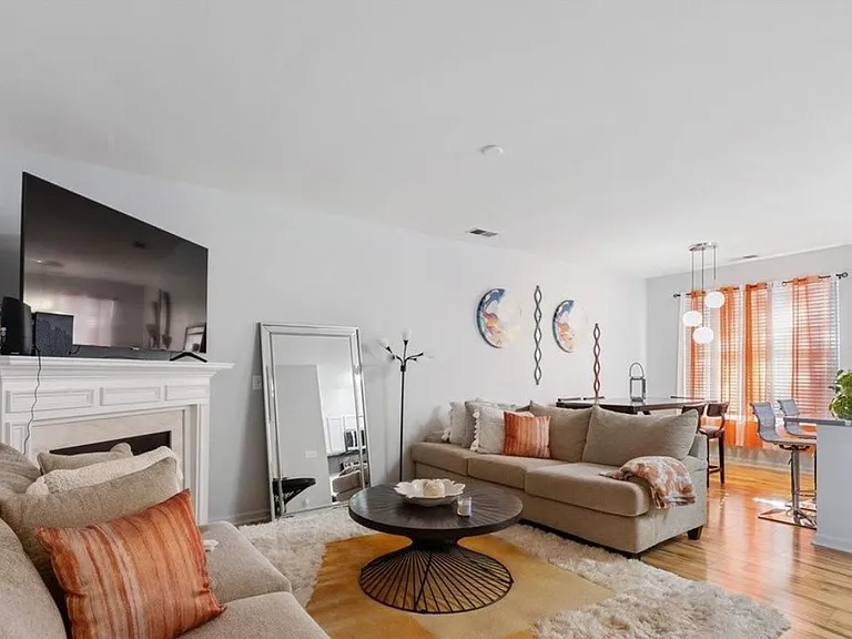 7148 Abbotts Glen Dr — Photo 5