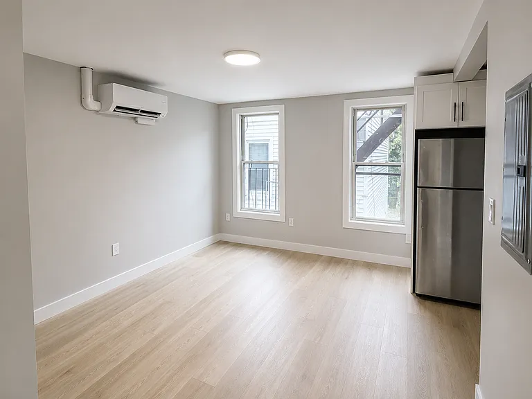 8 Cheever Ct #2 — Photo 7