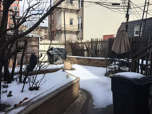 Rented by Nest Seekers International | media 13