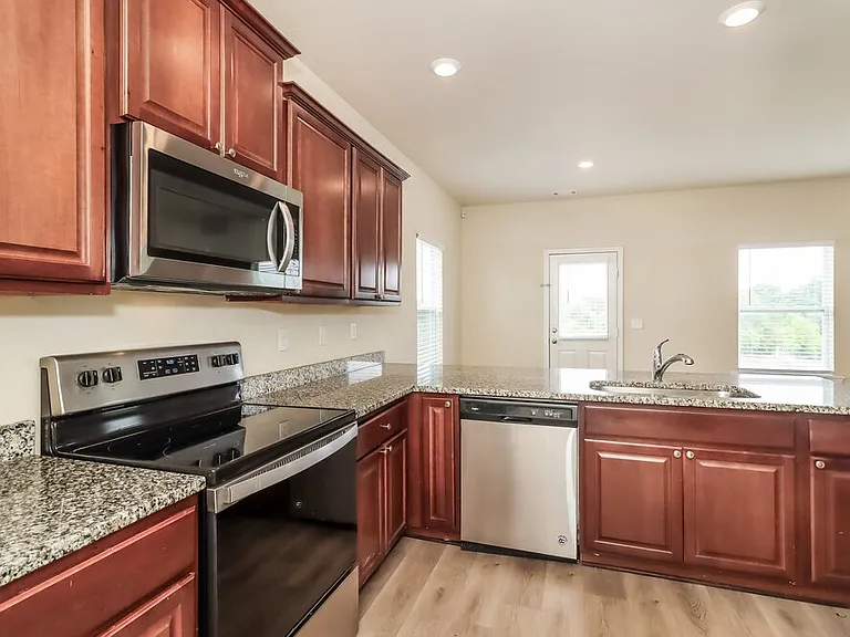 128 Innis Brook Cir — Photo 9