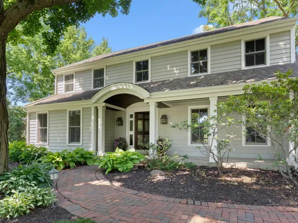 N61W29544 S Woodfield ROAD, Hartland, WI 53029
