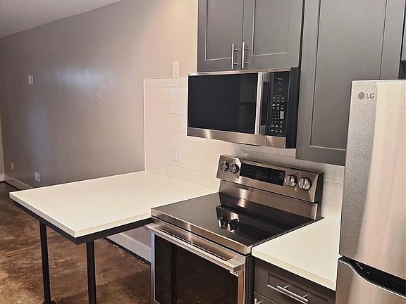 3rd image of 1012 Rutland 3 St #3