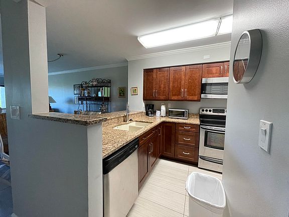 5th image of 109 Premiere Vista Way
