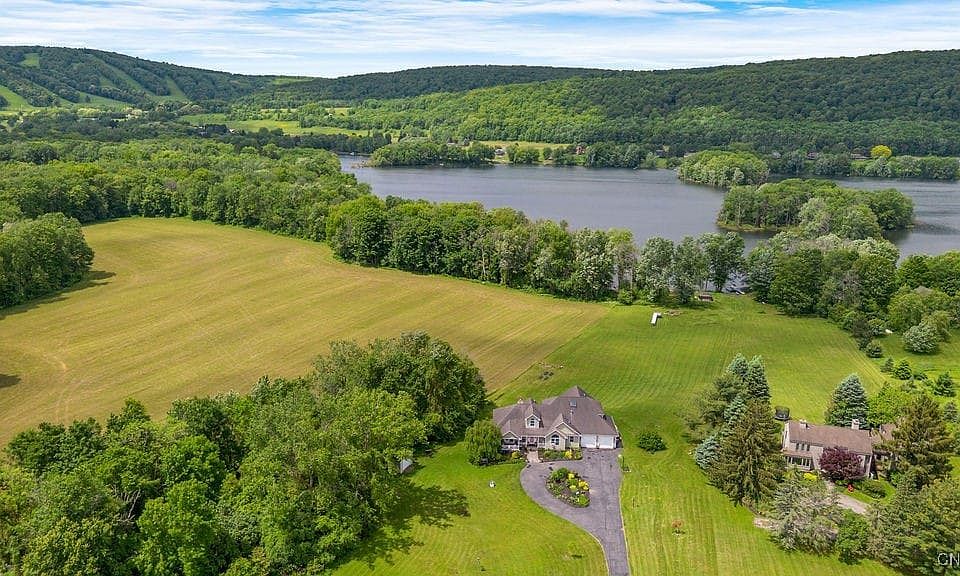 5479 Lake Rd, Tully, NY 13159 | Zillow