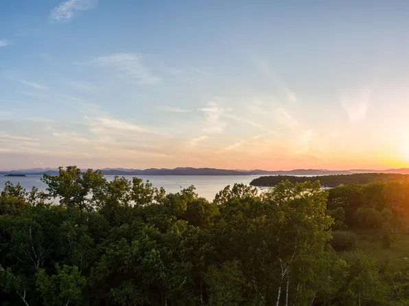 125 Cambrian Way #605, Burlington, VT 05401