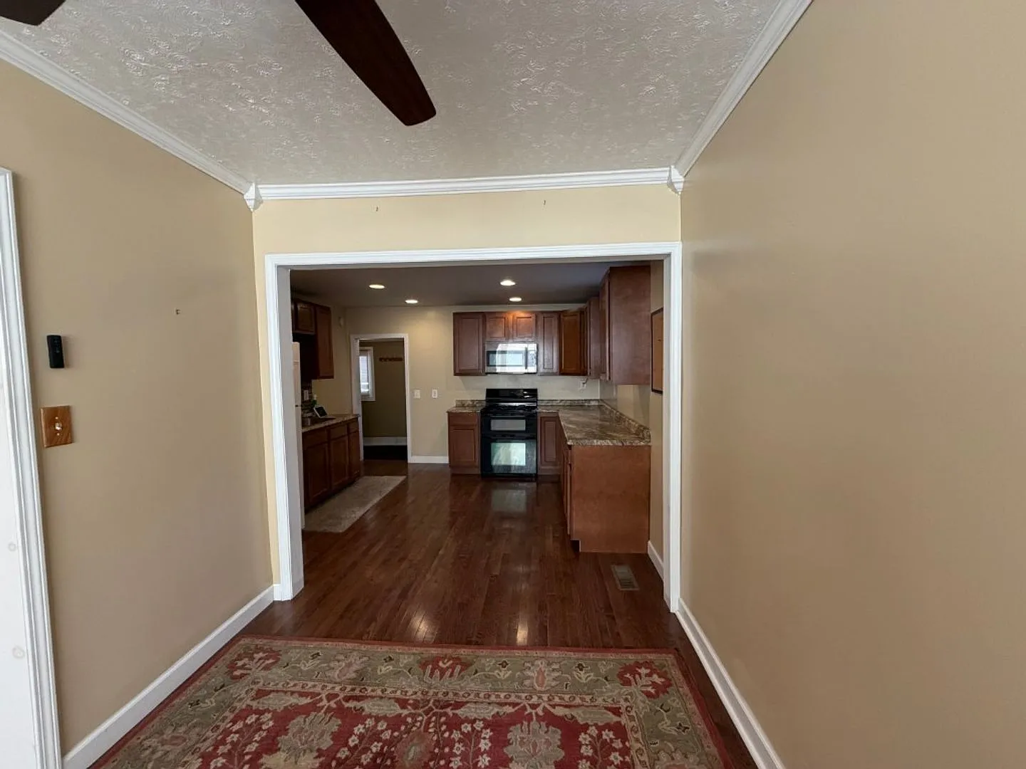 2 Bedroom/1 Bathroom Home For Lease in Peoria — Photo 3