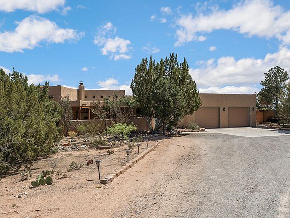 5th image of 154 Placitas Trails Rd