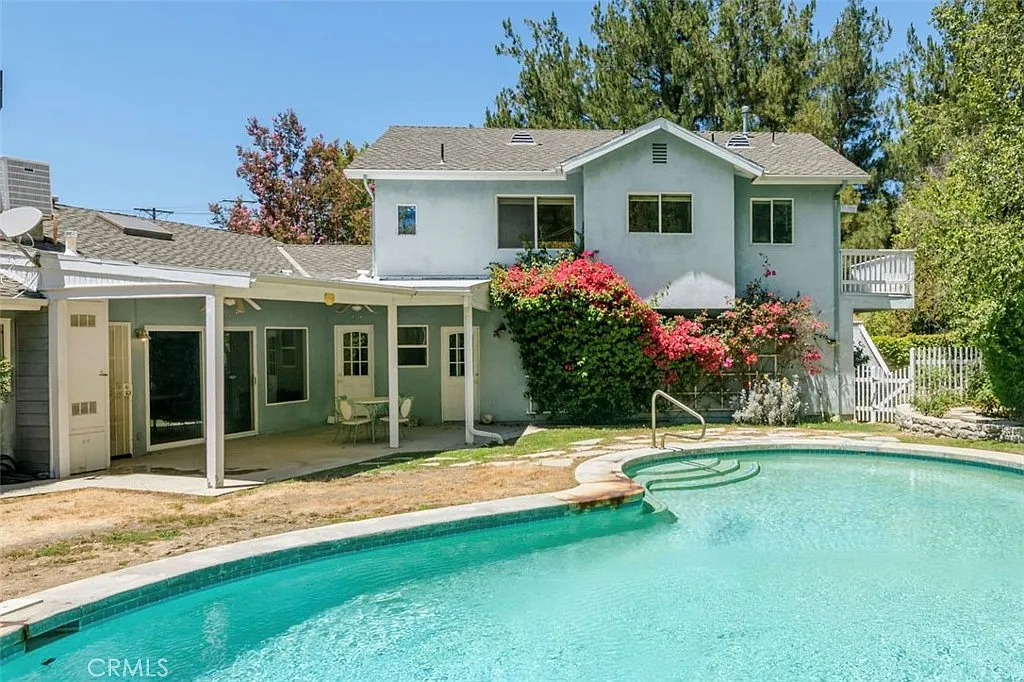4 bed, 3.5 bath, 3070 sqft, $7,700 — Photo 2