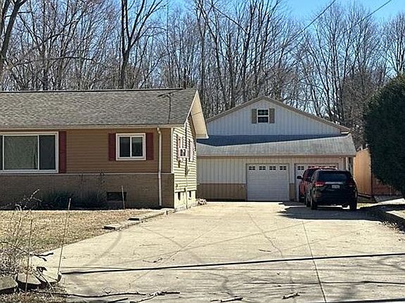 2nd image of 8320 Neff Rd