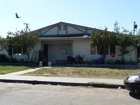 3rd image of 214 Roschelle Ln