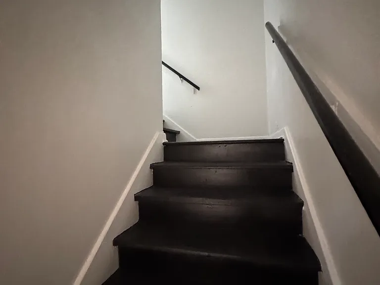 1131 Phelps St — Photo 7