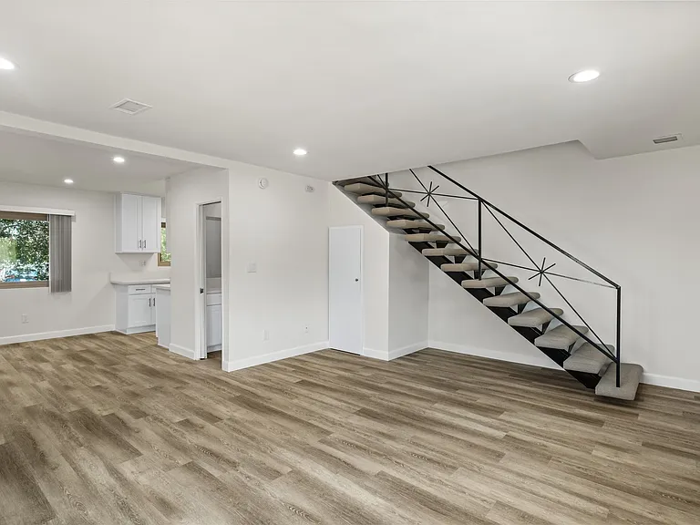 640 Imperial Ave #1 — Photo 5