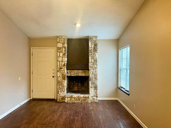 4th image of 5306-5308 Gawain Dr