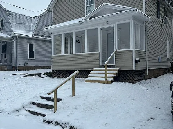 1005 S Jackson St, Jackson, MI 49203