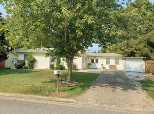 513 Eiserman Ave, Branson, MO 65616