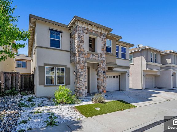 2nd image of 2413 Sienna Dr