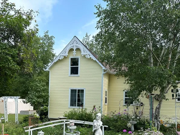 1143 Linden Ln, Detroit Lakes, MN 56501