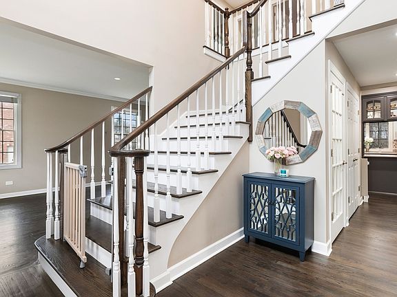 3rd image of 345 Saint Andrews Ln
